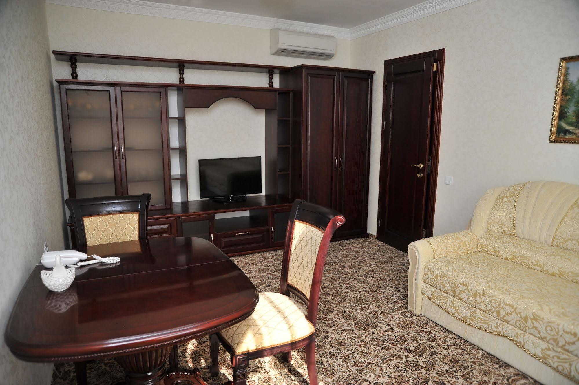 Slava Hotel Zaporizhia Luaran gambar