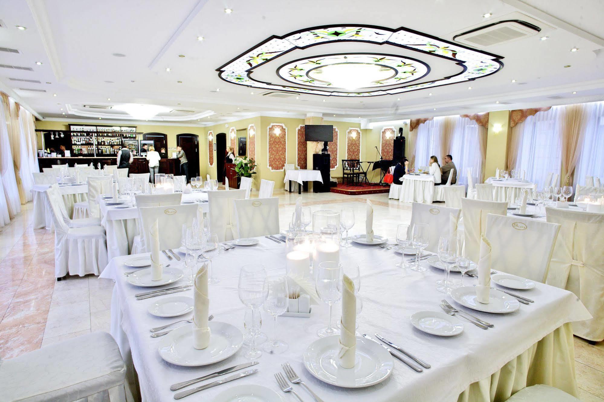 Slava Hotel Zaporizhia Luaran gambar